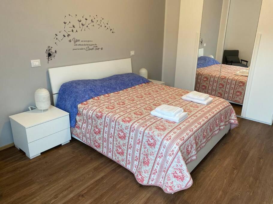 Apartamento Casa Eugenia Varese Exterior foto